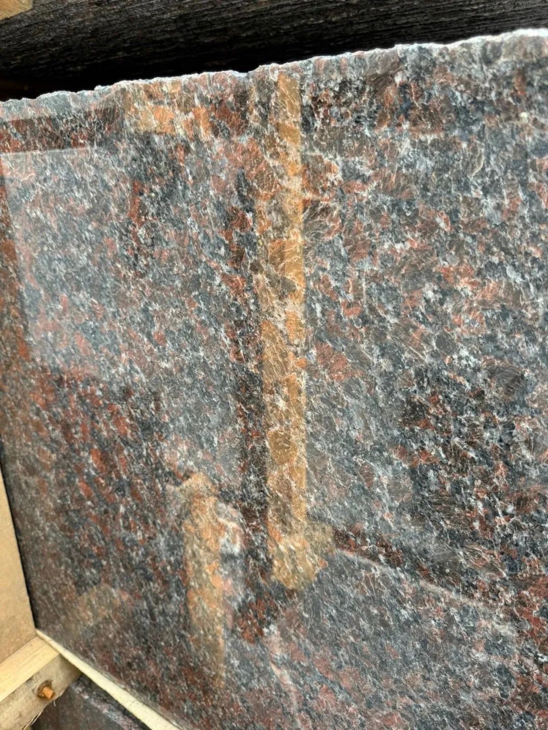 英國棕石材：黑棕與紅棕石材加工價格差異的原因分析(圖16)